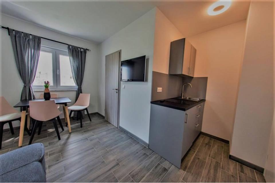 Apartments Mojeljeto Fazana Bagian luar foto